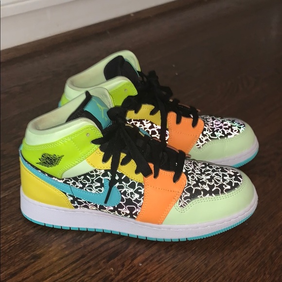 nike air jordan 1 mid reflective